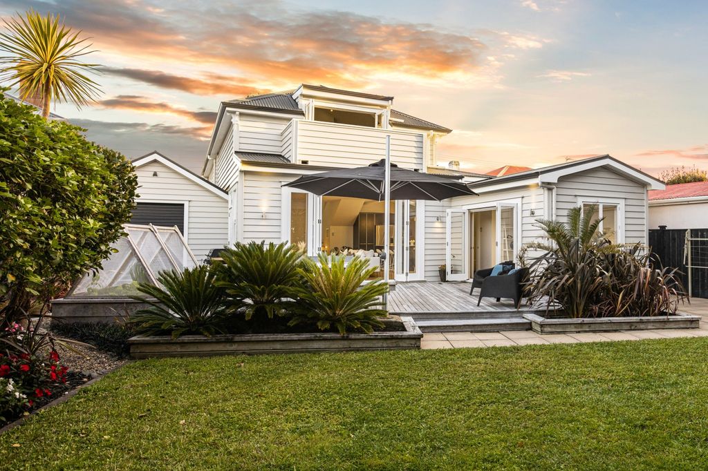 Property value 16 Calliope Road, Devonport realestate.co.nz