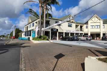 High profile café site