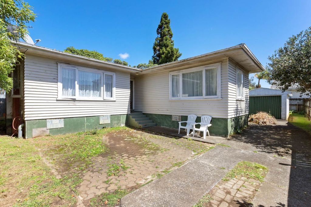 Property value 98 Archibald Road, Kelston realestate.co.nz