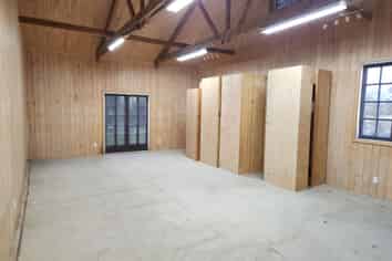 Showroom and warehouse - Clevedon