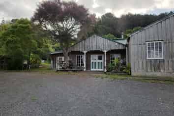 Showroom and warehouse - Clevedon
