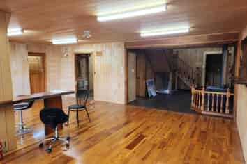 Showroom and warehouse - Clevedon