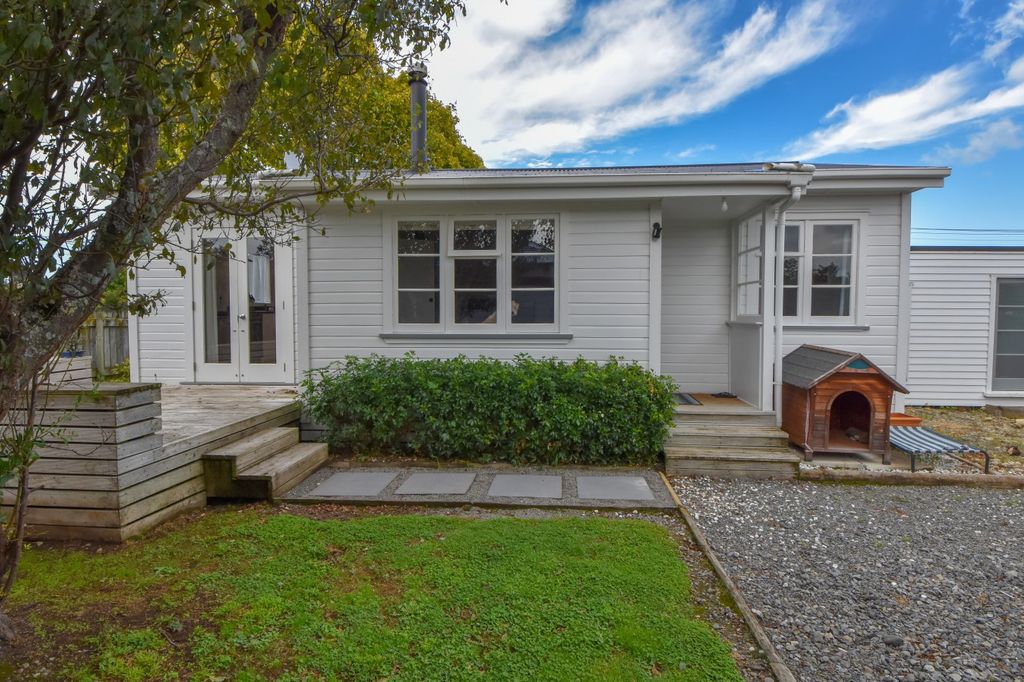 Property value 4B Costley Street, Carterton realestate.co.nz
