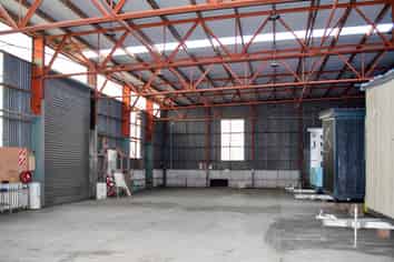 Port area industrial warehouse space