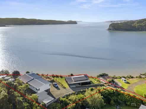 1213 Te Waitere Road, Taharoa