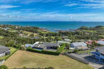 7 Sunset Heights, Coopers Beach