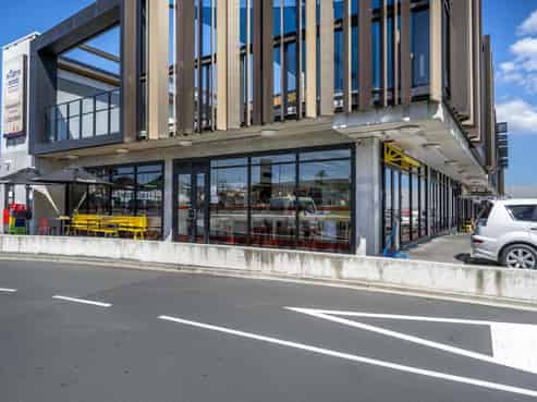 Tenanted investment - modern Ellerslie development