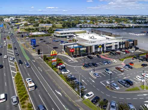 Tenanted investment - modern Ellerslie development