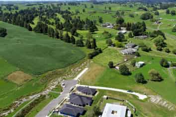 26A, 28Aan Maple Drive, Putaruru