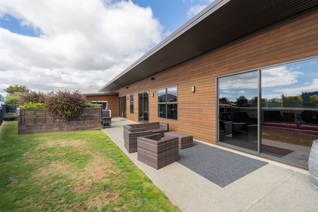 Property value 21 Pop Andrew Drive, Te Anau realestate.co.nz
