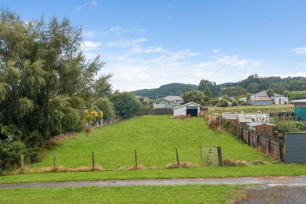 Property value 33 Christchurch Street, Kaitangata realestate.co.nz