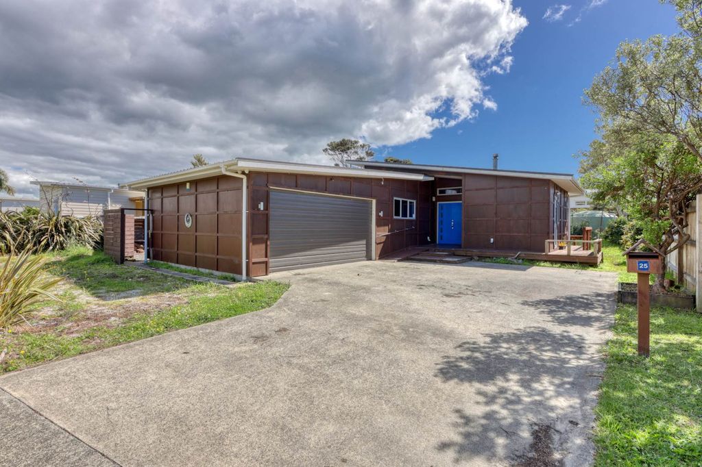 Property value 25 Seabreeze Road, Mangawhai Heads realestate.co.nz