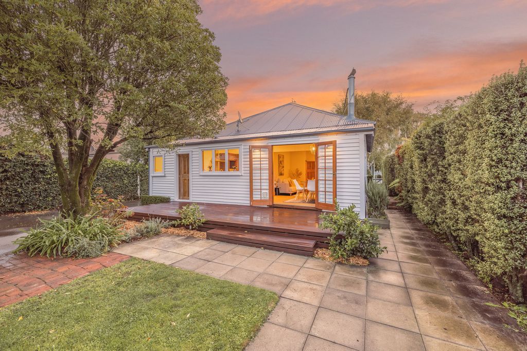 Property value 48 Woodville Street, Edgeware realestate.co.nz
