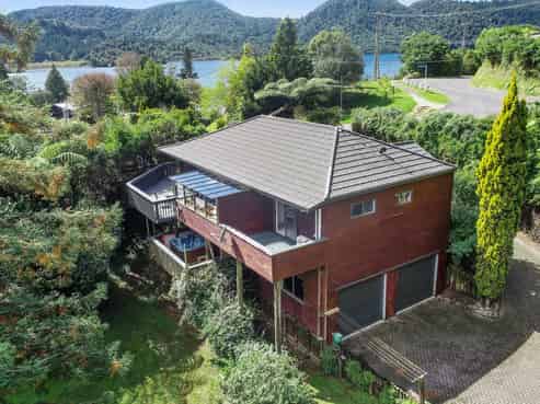 4 Steep Street, Lake Okareka