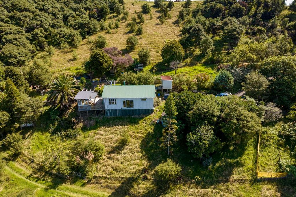 Property value 169 Mcleod Road, South Head realestate.co.nz