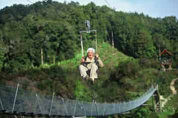 Turnkey tourism business, Buller Gorge Swingbridge