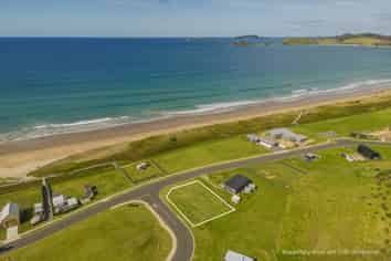 81 Skippers Road, Opito Bay