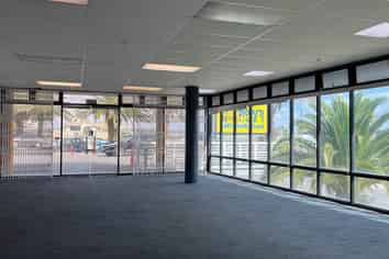 GOOD OPPORTUNITY TO PURCHASE A VACANT RETAIL P...