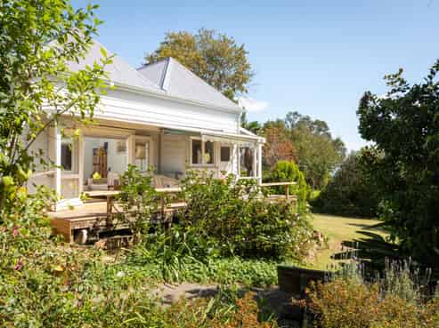 150 Thames Coast Road, Whakatete Bay