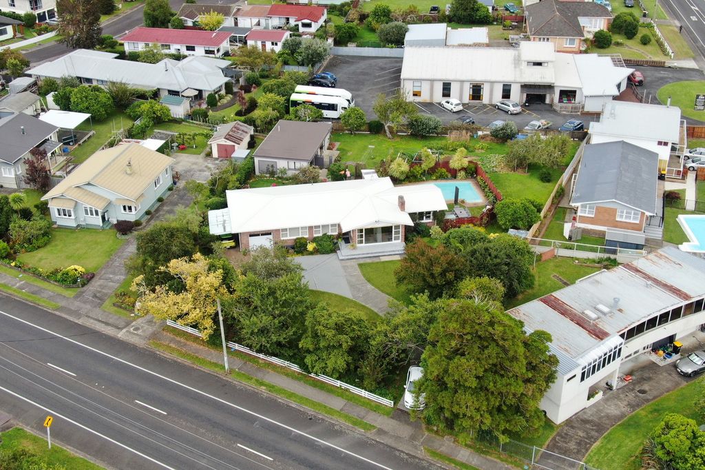 Sold 6 Thames Road, Paeroa realestate.co.nz