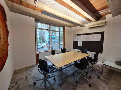 Unique standalone office on Vincent St