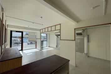 High Expose Retails on Mt Albert