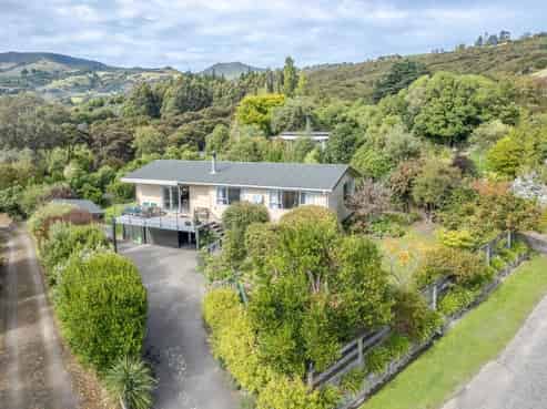 9 Kotlowski Road, Takamatua