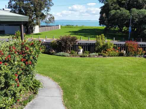 8 Seaview Avenue, Te Puru