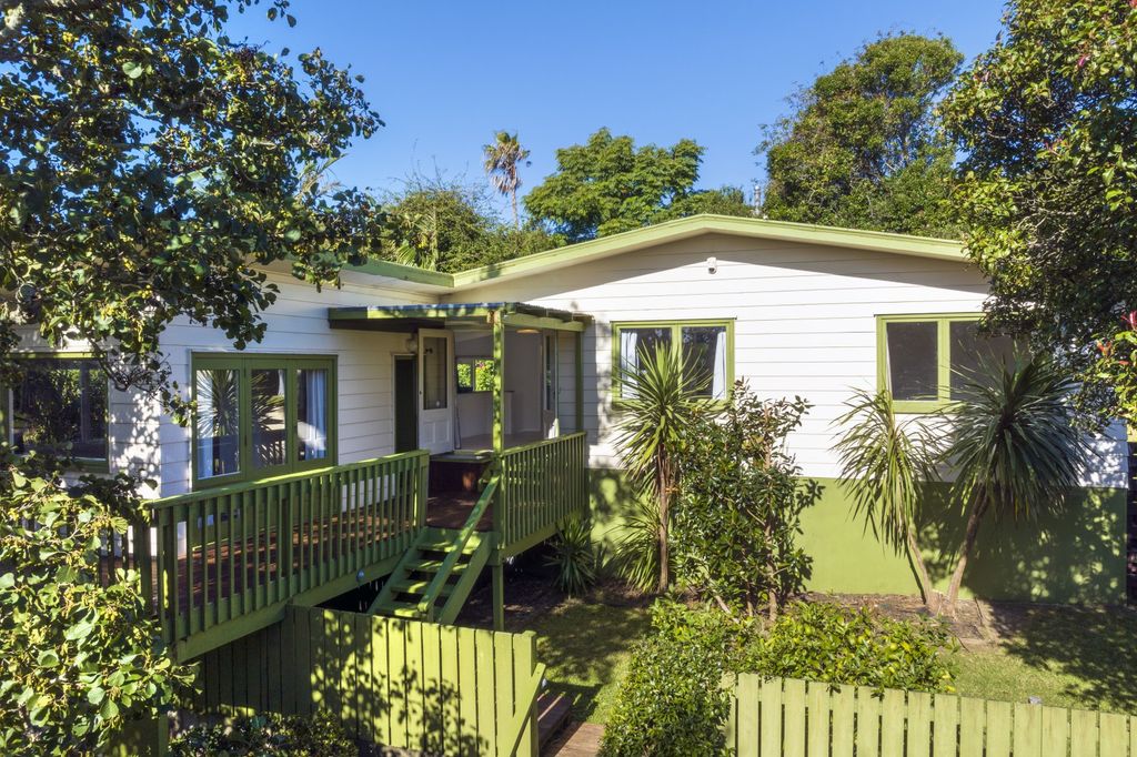 Sold 10 Bain Place, Bucklands Beach realestate.co.nz