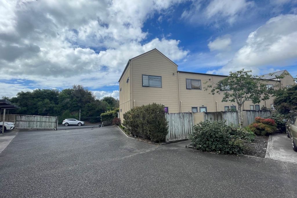 Property value 60 Stanhope Road, Mount Wellington realestate.co.nz