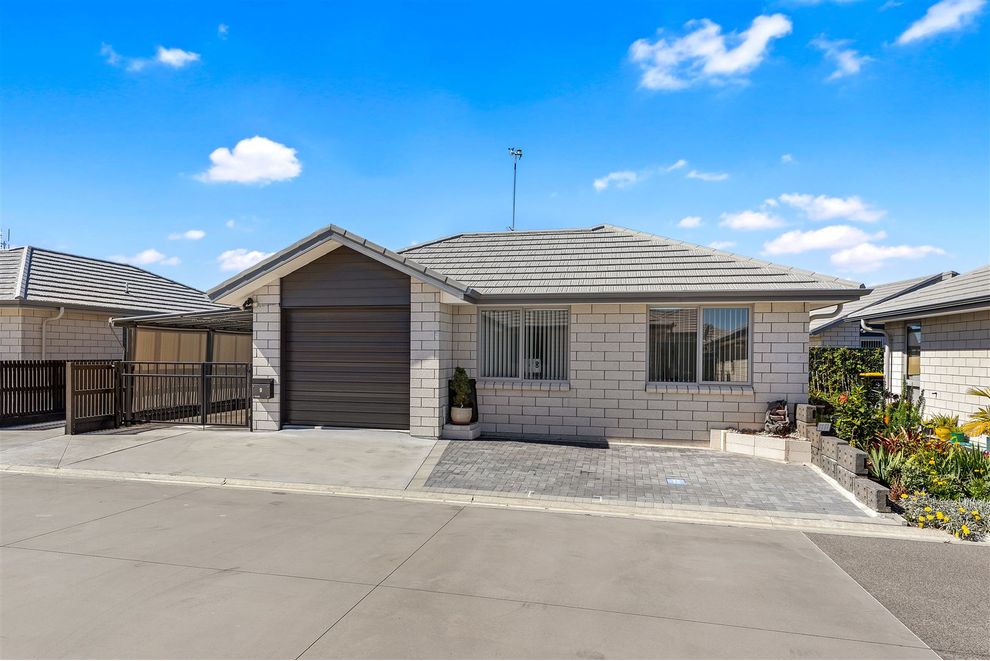 9 Crest Way (Dunes Lifestyle Village), Papamoa, Tauranga For Sale realestate.co.nz