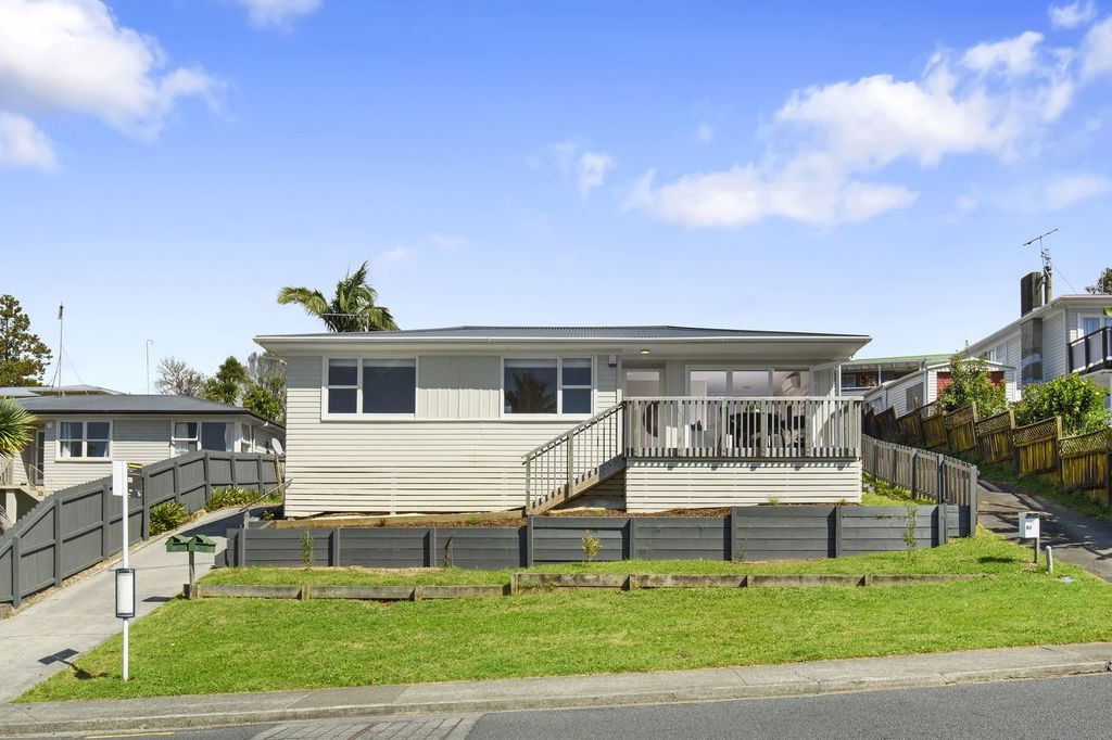 Property value 62 Lauderdale Road, Birkdale realestate.co.nz