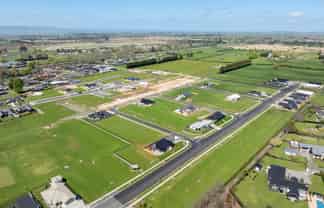  Peakedale Sections, Matamata