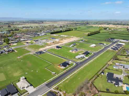  Peakedale Sections, Matamata