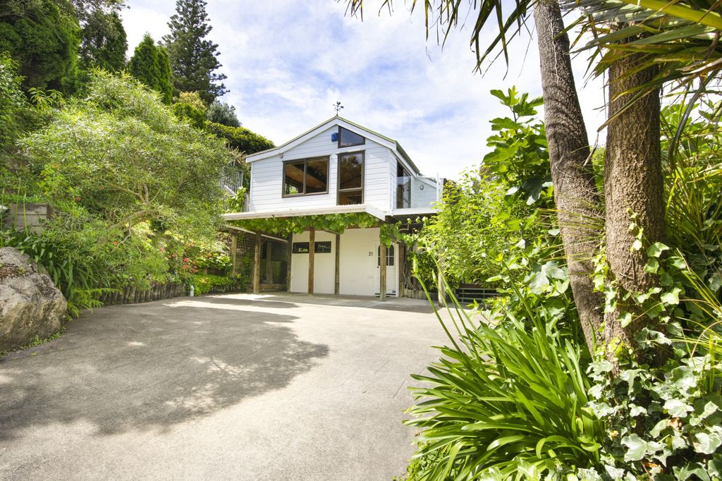 Sold 21 Burns Road, Napier Hill realestate.co.nz