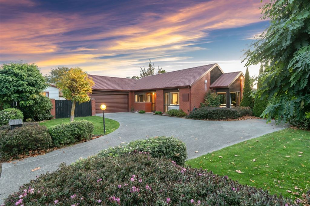 Property value 15 Nepal Place, Burnside realestate.co.nz