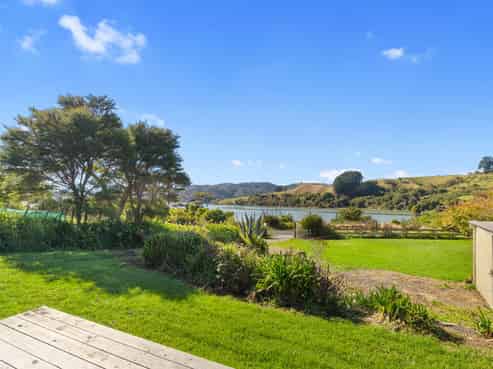 1021 Te Waitere Road, Taharoa