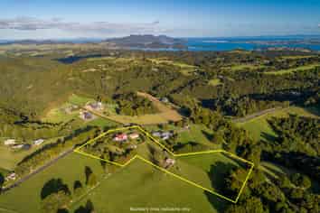 561 Owhiwa Road, Parua Bay
