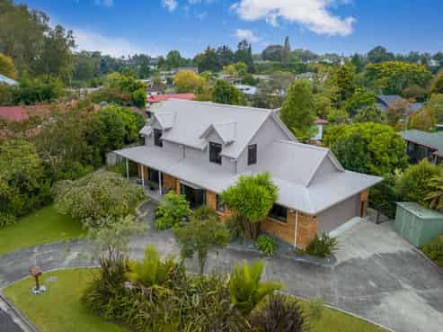 2 Drayton Place, Leamington