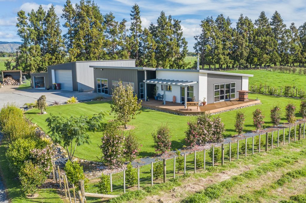 Sold 112 Gladstone Road, Levin realestate.co.nz