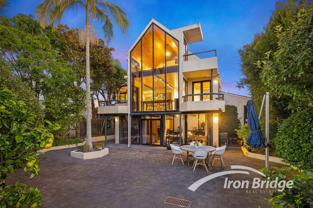 Property value 1B Kotare Avenue, Westmere realestate.co.nz