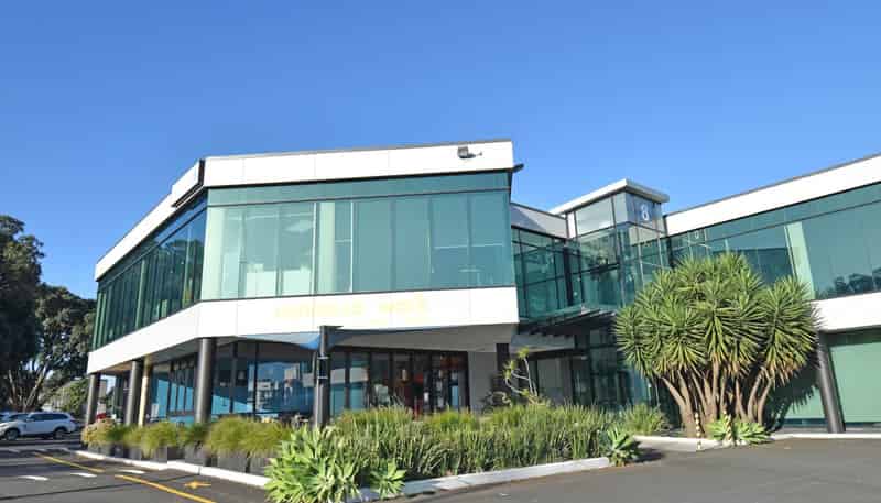 8 Hugo Johnston Drive, Penrose