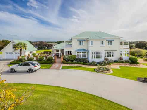 210 Clifton Road, Whitford