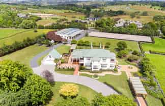 210 Clifton Road, Whitford