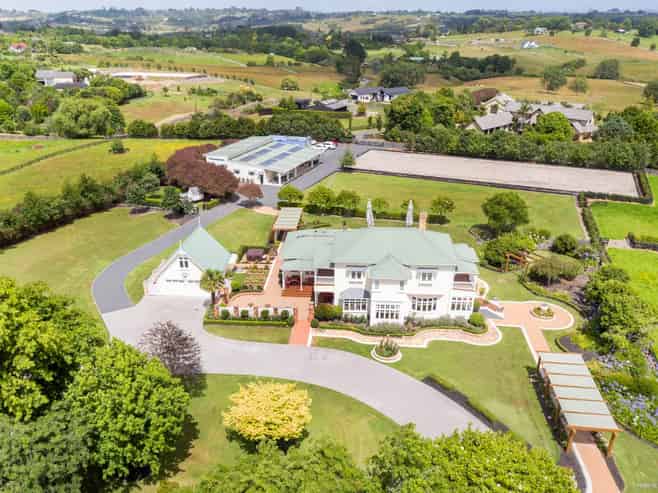 210 Clifton Road, Whitford