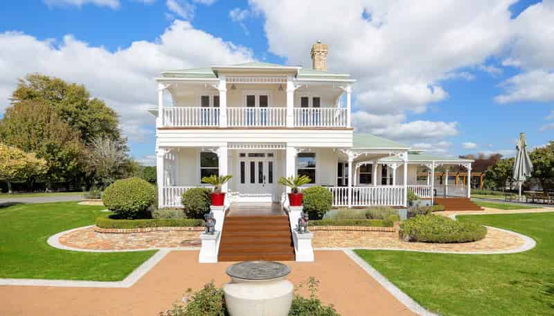 210 Clifton Road, Whitford