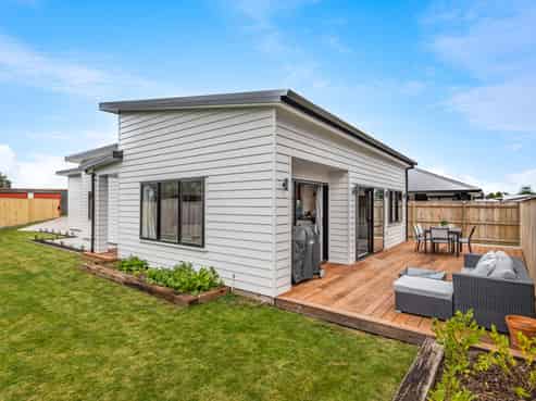 42 Tuatahi Avenue, Solway