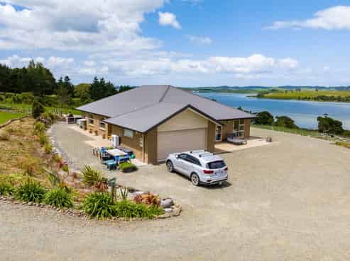 24 Karakanui Road, Tinopai