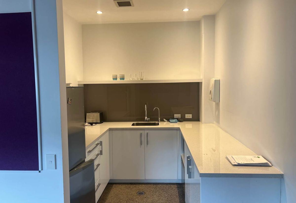 COST-EFFECTIVE OFFICES AVAILABLE - Vista 4