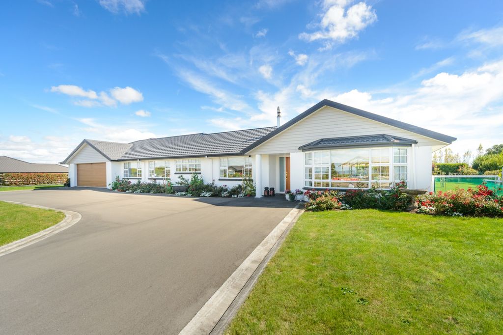 Property value 137 Mount Taylor Drive, Feilding realestate.co.nz